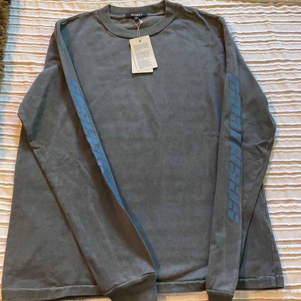 Authentic unisex YEEZY longsleeve shirt